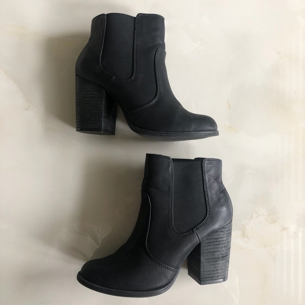 Black Boots